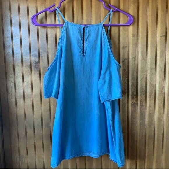 Paper Crane Chambray Cold shoulder Top - Women Small - Picture 8 of 9